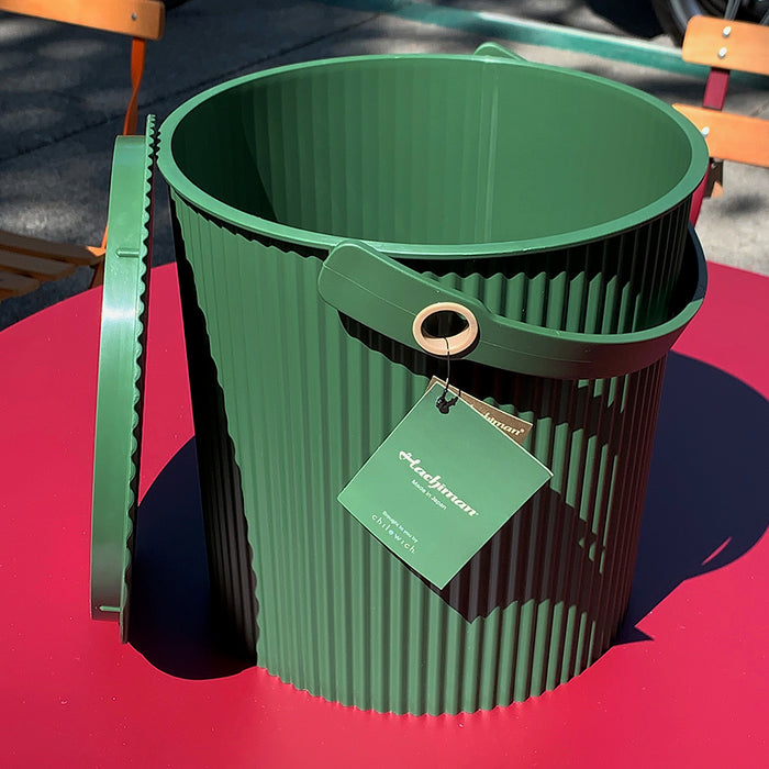 Garden: Durable Garden Bucket with Lid