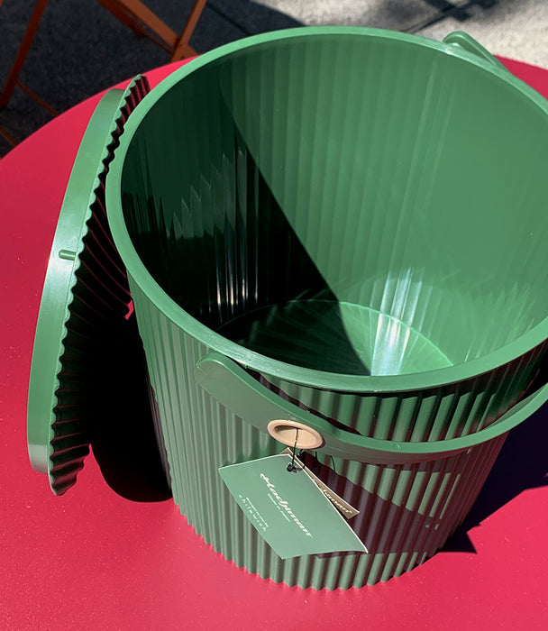 Garden: Durable Garden Bucket with Lid