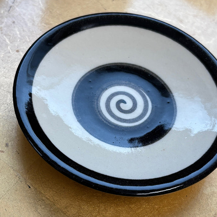 Home:  Betsy Williams Tiny Plate with Spiral