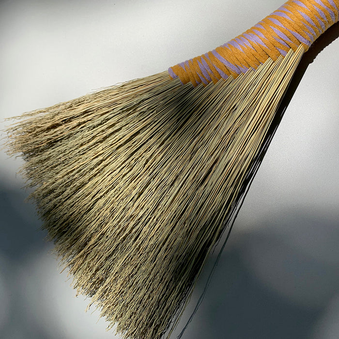 Home: Dual Tone Handbroom