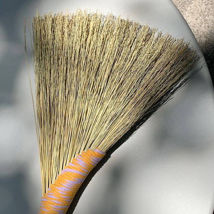 Home: Dual Tone Handbroom