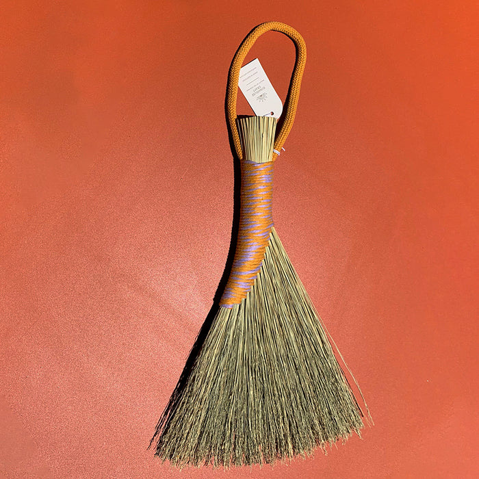 Home: Dual Tone Handbroom
